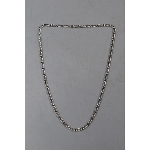 52 - Silver 925 Figure of 8 Style Necklace (18