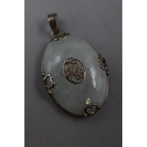 77 - Silver 925 and Jade Oriental Pendant Complete with Presentation Box