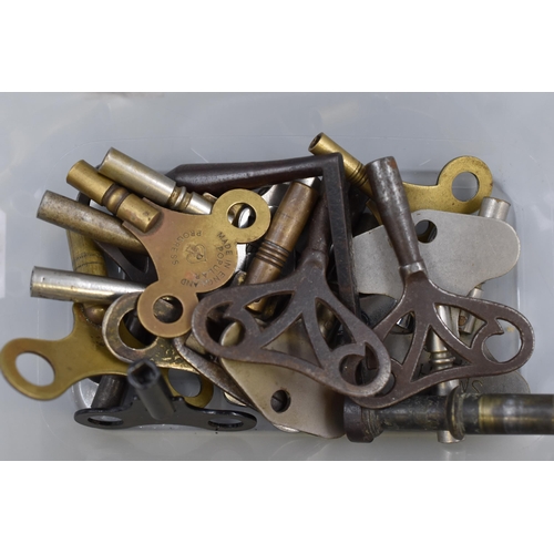 339 - Selection of Vintage Clock Keys