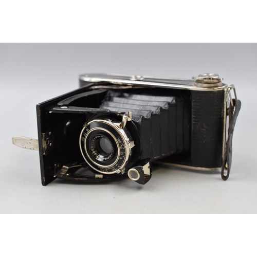 428 - A Vintage Agfa Billy Record Folding Camera.