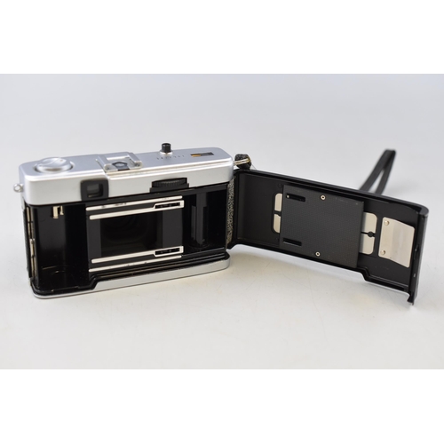 429 - An Vintage Olympus Trip 35 Camera, With Case and Instructions.