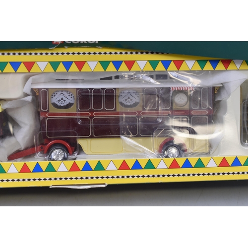 582 - A Boxed Corgi 'Fairground Attractions' Scammell Highwayman Ballast & Caravan (CC10705).