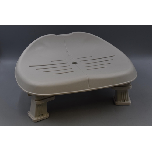 544 - Intex Pure Spa Seat Includes Box