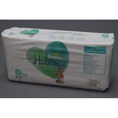 627 - A Box of 132 Pampers Harmonie Size 2 Nappies.