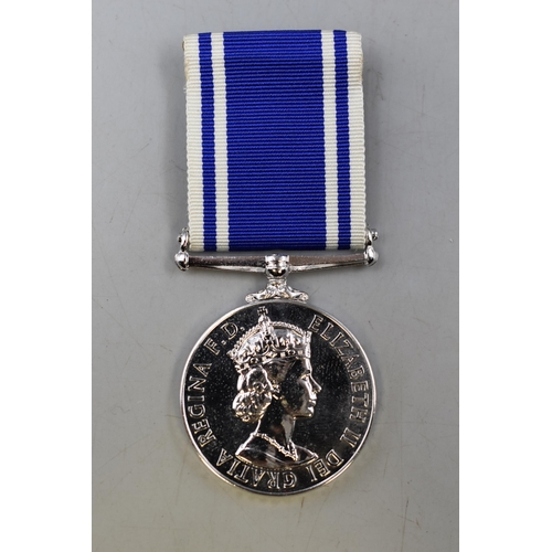 231 - A ERII Police Medal For Long Service and Good Conduct, Awarded to Constable Gerard Clewarth. In Pres... 