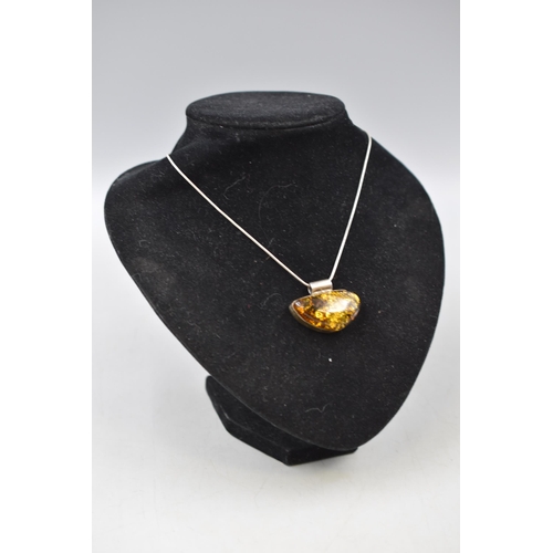 83 - Silver 925 Amber Stoned Pendant Necklace