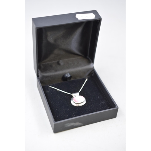 90 - Silver 925 Pendant Necklace complete with Presentation Box