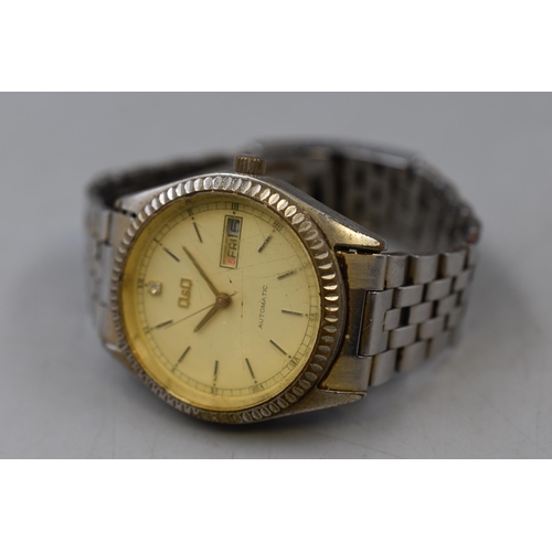 96 - Vintage Time and Date Q&Q Automatic Watch