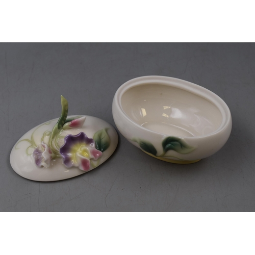 258 - Franz Porcelain Porcelain Sweet Pea Lidded Box FZ00415