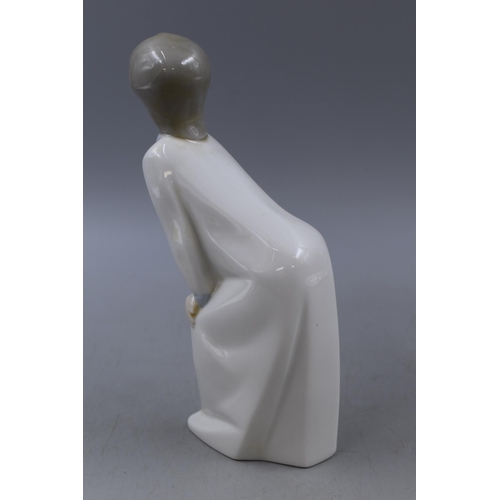 298 - Lladro Figure entitled Goodnight Kiss approx. 7