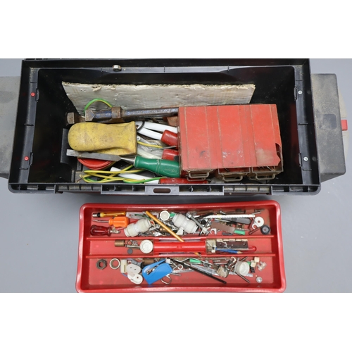 627 - A Stanley Toolbox, With a Selection of Assorted Tools.