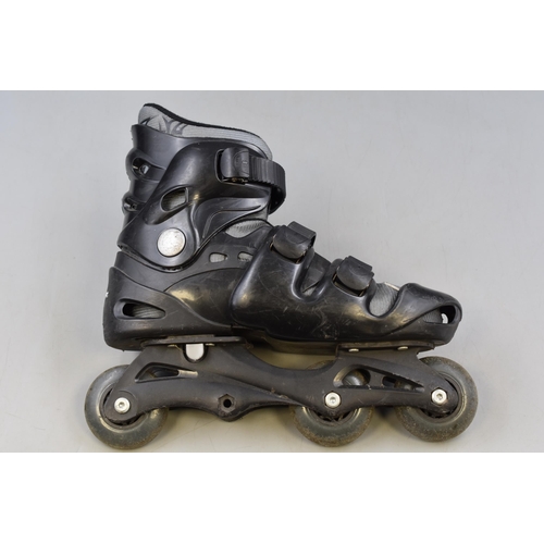 656 - A Pair of No Fear Roller Skates (Size 5-8), With a No Fear Skate Protection Pack (Size L).