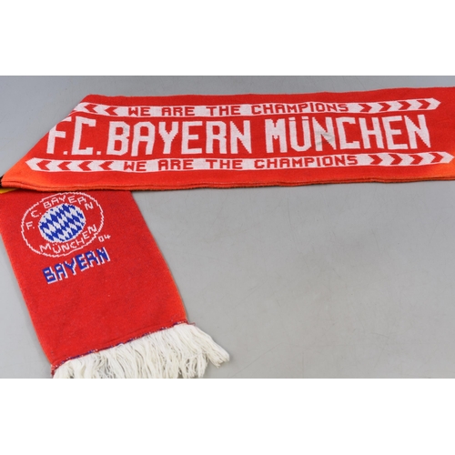 659 - Five Vintage Manchester United, Munchen Bayern Scarfs