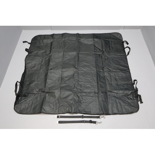 661 - Black Thermal Horse Blanket with Straps