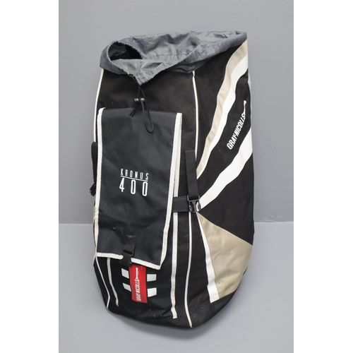 610 - Selection of 7 Cricket Helmets in Kronus 400 Gray-Nicolls Cricket Bag. AF