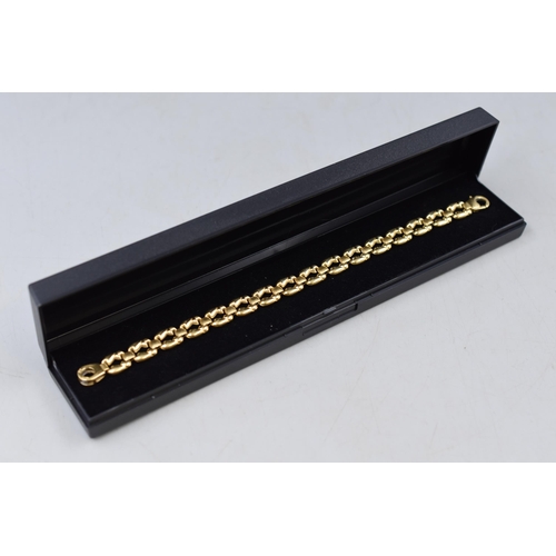 4 - Gold 750 (18ct) Harness Chain Link Bracelet (18.4 grams) Complete with Presentation Case