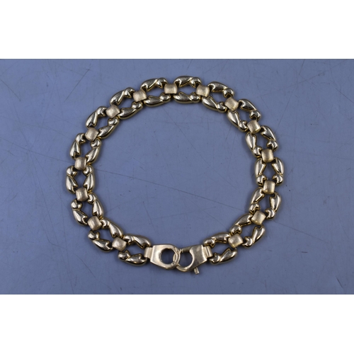 4 - Gold 750 (18ct) Harness Chain Link Bracelet (18.4 grams) Complete with Presentation Case