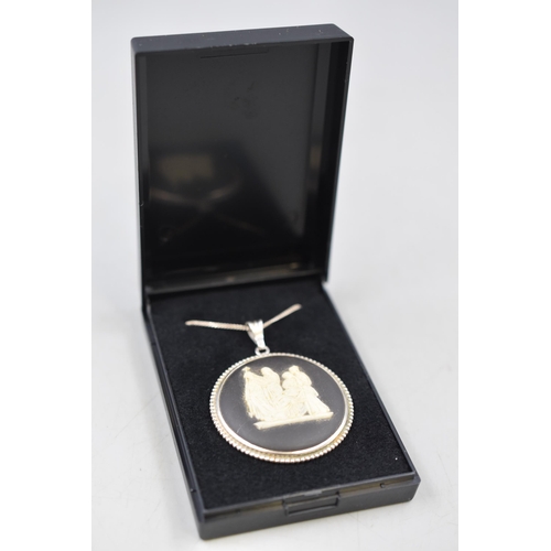 17 - Silver 925 Large Cameo Pendant Necklace Complete with Presentation Box