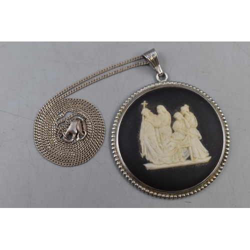 17 - Silver 925 Large Cameo Pendant Necklace Complete with Presentation Box