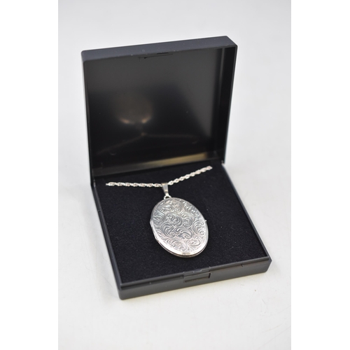 46 - Silver 925 Large Locket Pendant with Sterling Silver Chain and Presentation Box