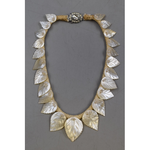 49 - Vintage Mother of Pearl Floral Necklace