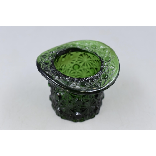 96 - A Victorian Green Cut Glass Top Hat, Approx 2.5