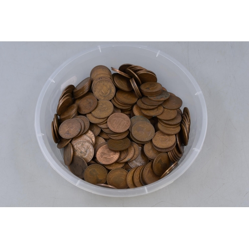 122 - Large Mixed Tub of Half Penny Coins