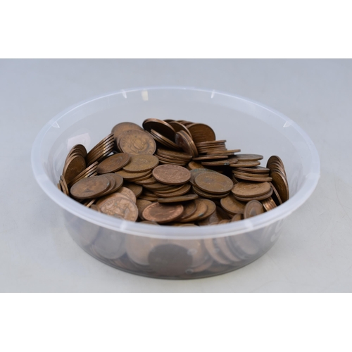 122 - Large Mixed Tub of Half Penny Coins