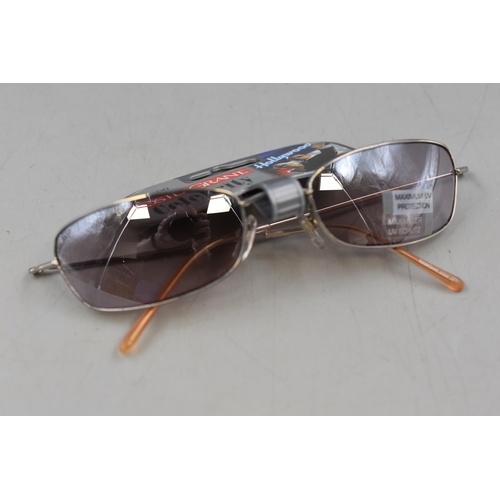 385 - Twenty Pairs of Foster Grant Hollywood Sunglasses (New)