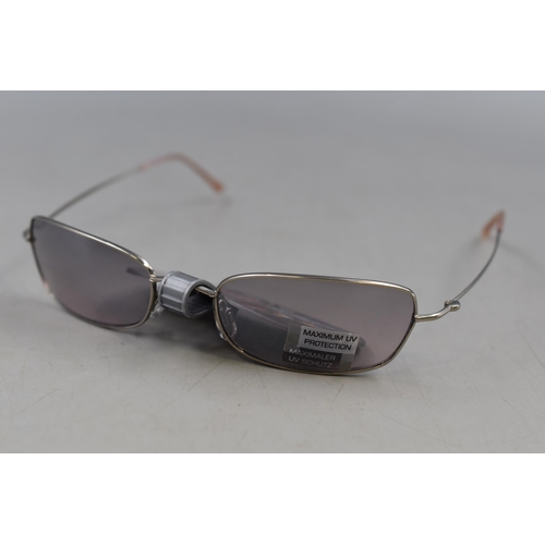 385 - Twenty Pairs of Foster Grant Hollywood Sunglasses (New)