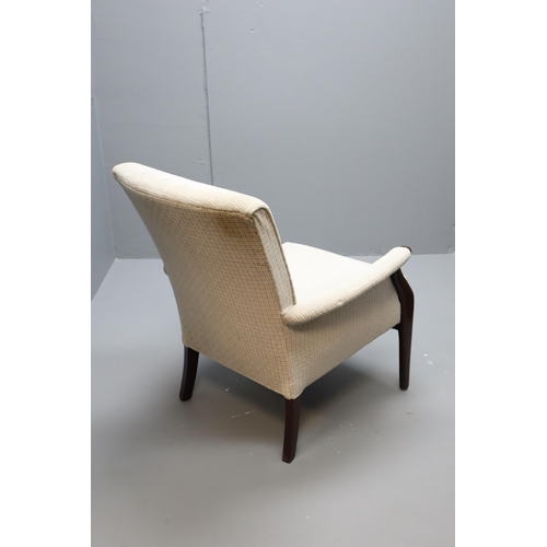 556 - Vintage Parker Knoll Fireside Chair