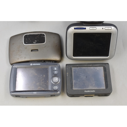 678 - Selection of 8 Sat Nav's including tomtom, Navman, Garmin and More