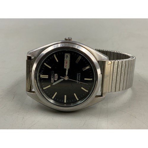 79A - Seiko 5 Automatic 21 Jewels Day / Date Gents Watch with Elasticated Strap (Working When Tested)