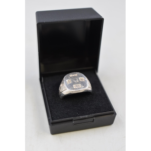 13 - Hallmarked Birmingham Gents Silver Jubilee Ring (Size p) Complete with Presentation Box