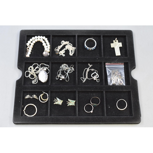 62 - Selection of Silver Jewellery including Pendant Necklaces, Earrings and Rings