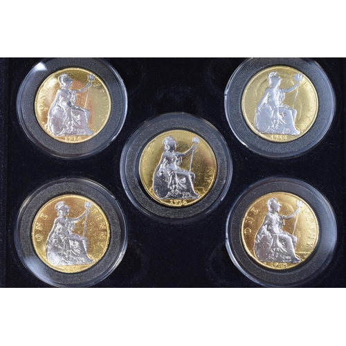 155 - The Centenary of WWI Gold-Plated Penny Collection. Complete in Presentation Box with Certificate of ... 