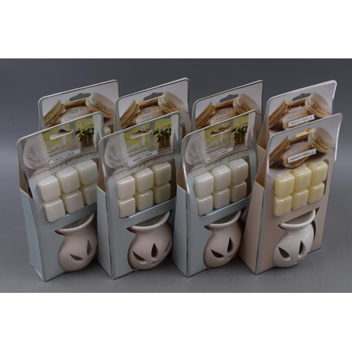 600 - A Selection of Eight Wax Melt Sets. Includes Starlytes Fresh Linen And Vanilla.