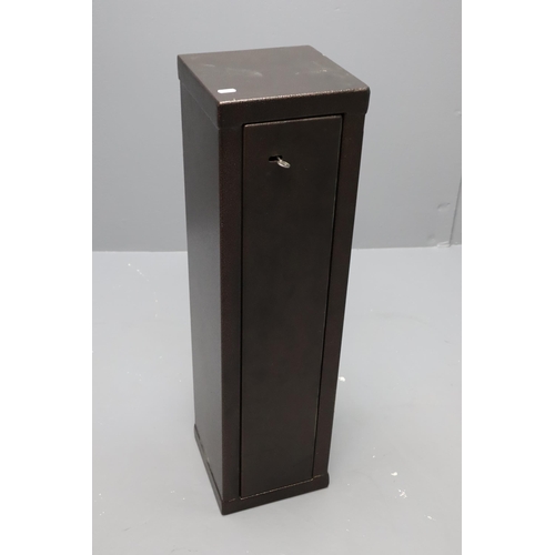 550 - Steel Gun Storage Safe for 4 Guns complete with Key and Anchor Bolts 33