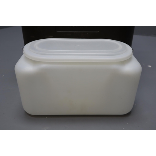 561 - British Army 18L M2 Food Flask Cooler Container