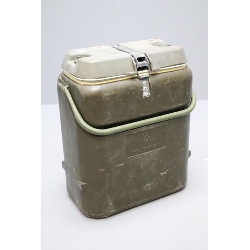 561 - British Army 18L M2 Food Flask Cooler Container