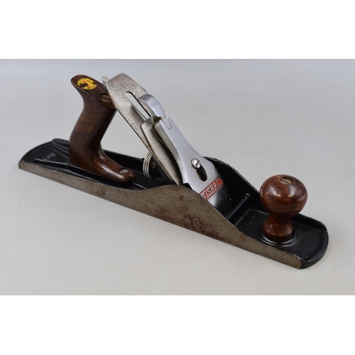 590 - Fine Quality Vishal Number 5 Joiners Plane complete with blade