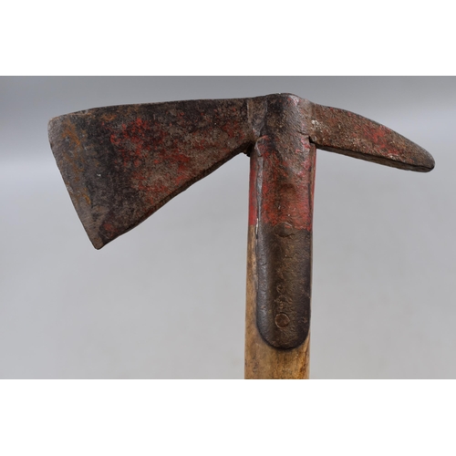 261 - British Rail 1966 Firemans Axe