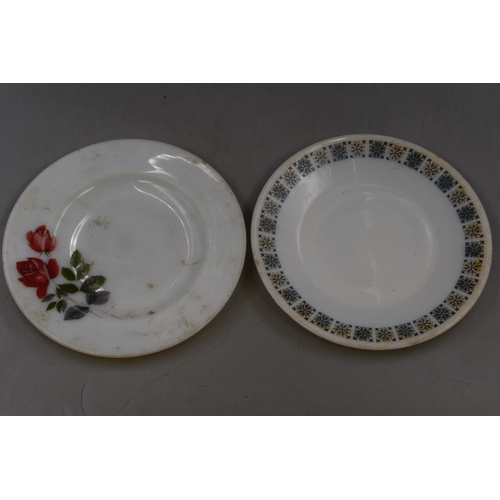 314 - Selection of 12 Mid Century JAJ Pyrex Floral Plates