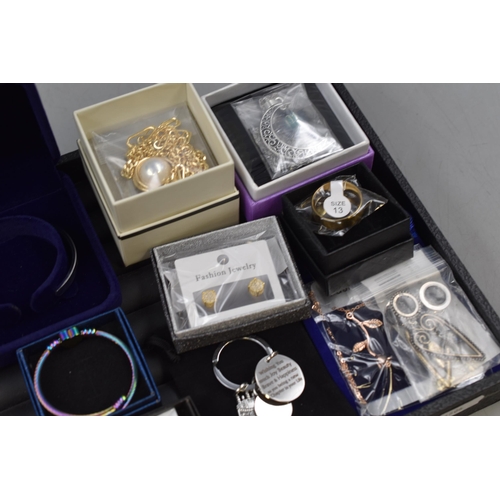 92 - Mixed Selection of New items to include Maya Necklace Gift, Bangles, Necklaces, Keyrings and more. C... 