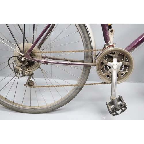 534 - A John Smith Rivington Pike Eighteen Speed Shimano Gear Road Bike. Not In Perfect Condition, But Loo... 