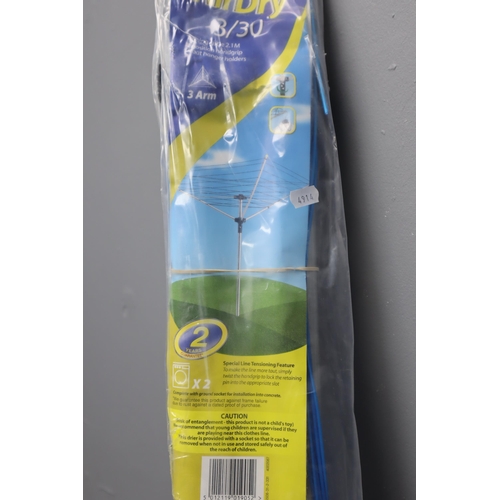 585 - Brand New Outside Folding Air dry Rotating Clothes Line