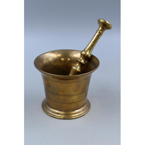 262 - Bronze 18th Century Mortar and Pestle (4.5