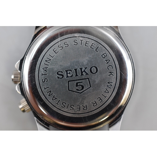 65 - Seiko 5 Quartz Day Gents Watch with Leather Strap (Working)