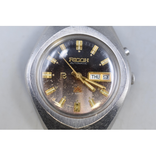 93 - Ricoh 21 Jewels Automatic Day / Date Gents Watch with Leather Strap (Working)