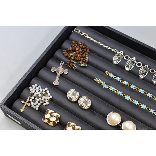 117 - Selection of Vintage Jewellery Including Rosary Beads, Necklaces, Earrings, and Bracelet